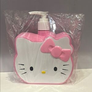 Hello Kitty Pink and White Bath & Body Collection